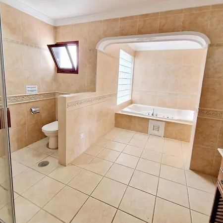 Marta Con Piscina Privada Climatizada *