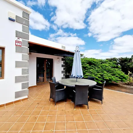 Ferienhaus Marta Con Piscina Privada Climatizada Playa Blanca (Lanzarote)