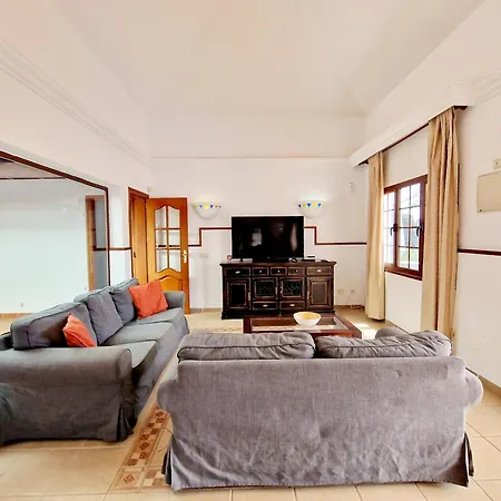 Marta Con Piscina Privada Climatizada Playa Blanca (Lanzarote)