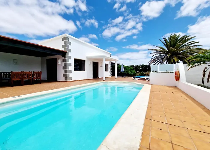 Marta Con Piscina Privada Climatizada * 普拉亚布兰卡