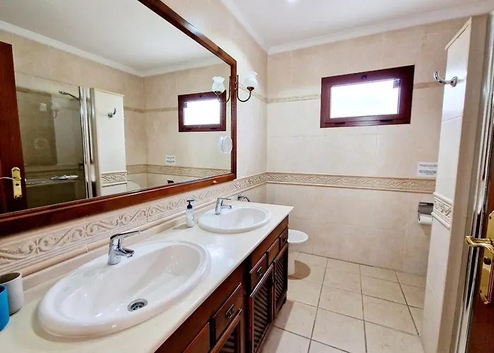 Marta Con Piscina Privada Climatizada 度假居 *